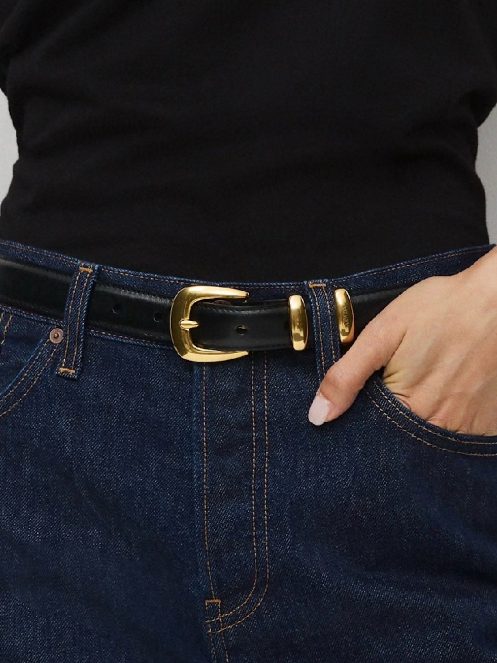 Aritzia Babaton Black/Gold Leather Belt - S